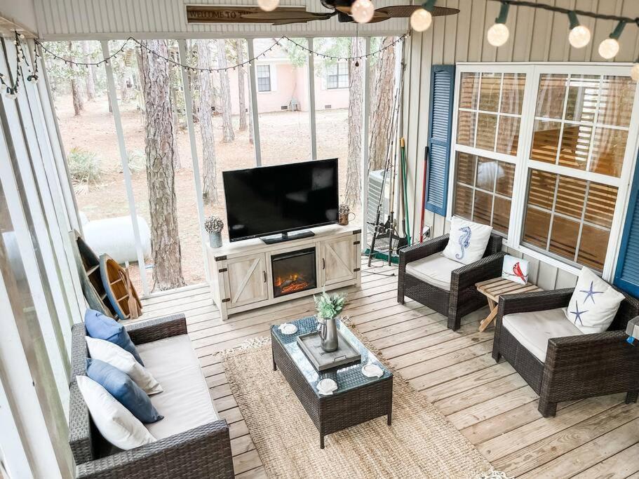 Pet Friendly Tranquil Cottage With Fire-Pit And Seasonal Hot Tub Sept-March Minutes To Beaches Dauphin Island Exterior foto